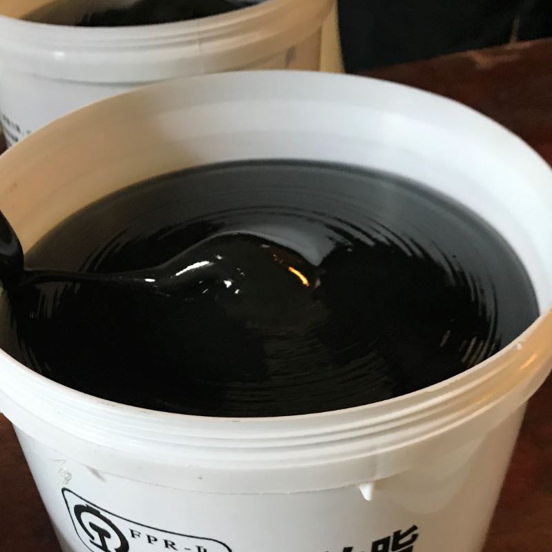 選用潤滑油時(shí)一般要考慮以下幾個(gè)因素